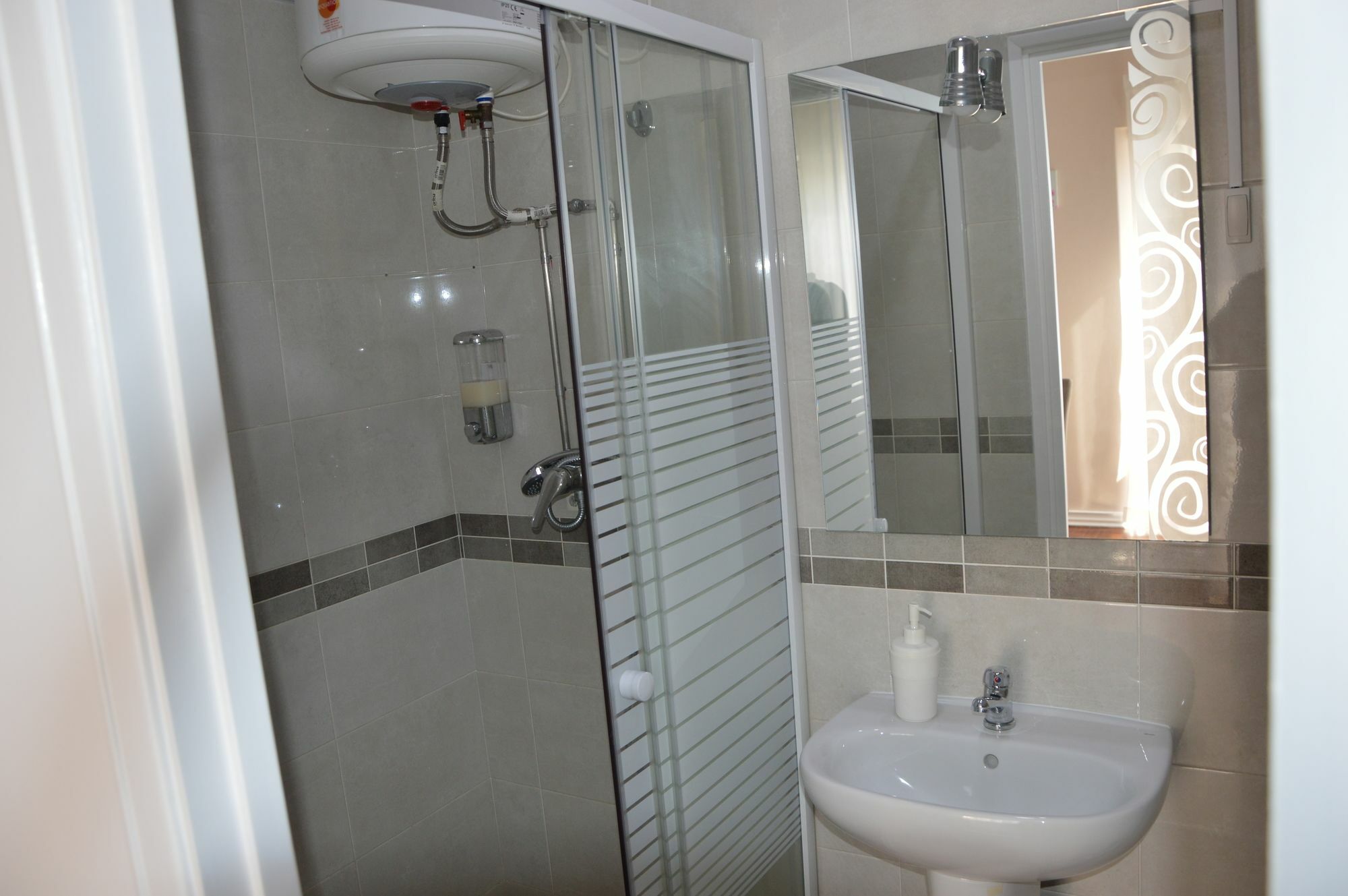 Lx Center Guesthouse Lisboa Екстериор снимка